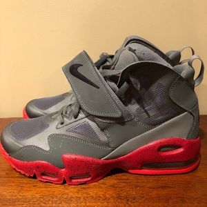 Nike Air Max Express Gray Hyper Red Black 12